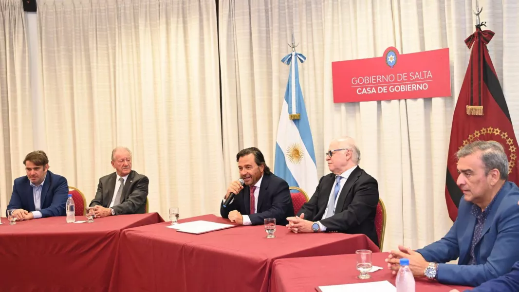 19624-saenz-firmo-un-acuerdo-con-el-hospital-italiano-para-fortalecer-la-alta-complejidad-y-la-investigacion-medica
