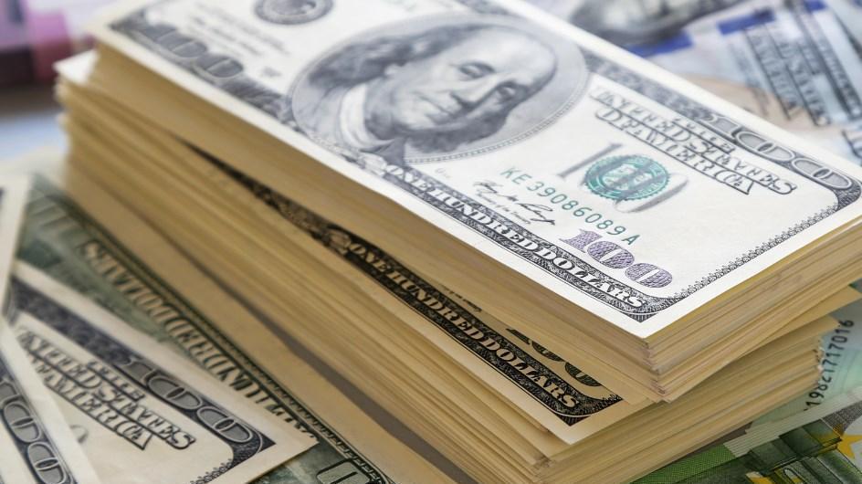 dolares