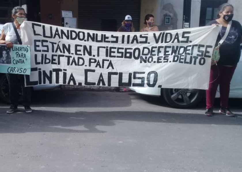 Cintia-Natalia-Caruso