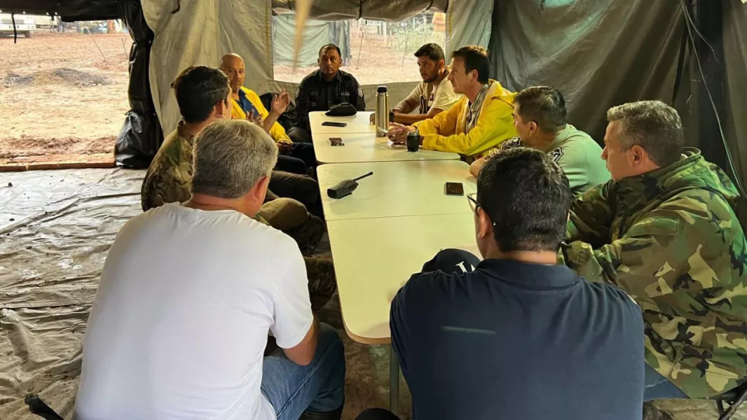 100621-se-reforzo-el-servicio-operativo-con-mas-recursos-de-la-policia-en-santa-victoria-este