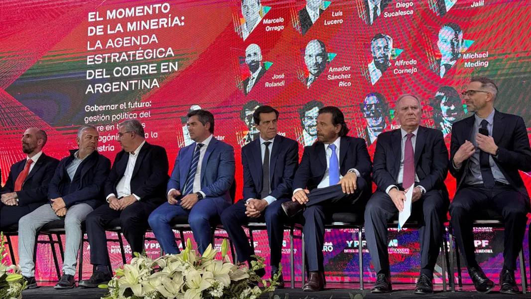 18718-el-gobernador-participo-en-la-conferencia-internacional-de-san-juan