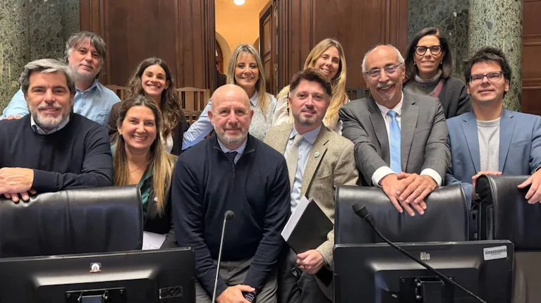 el-pro-integra-el-bloque-vamos-por-mas-en-la-legislatura-portena-y-es-liderado-por-silvia-lospennato-foto-x-slospennato-RQDVQN7Z6BFX7MFETMPH2JAFWM