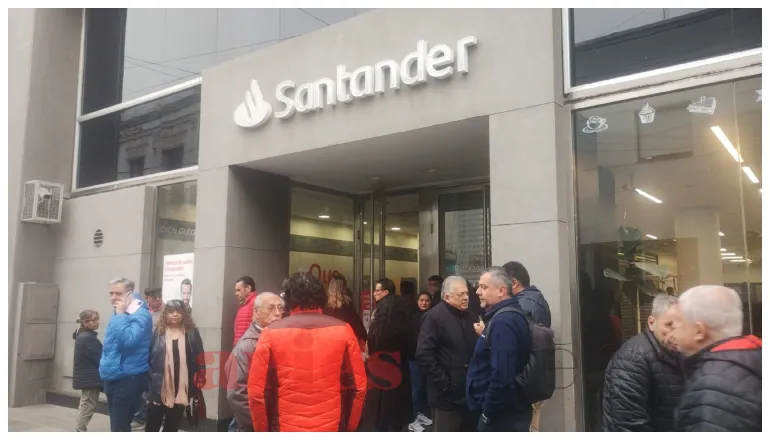 despidos banco santander salta